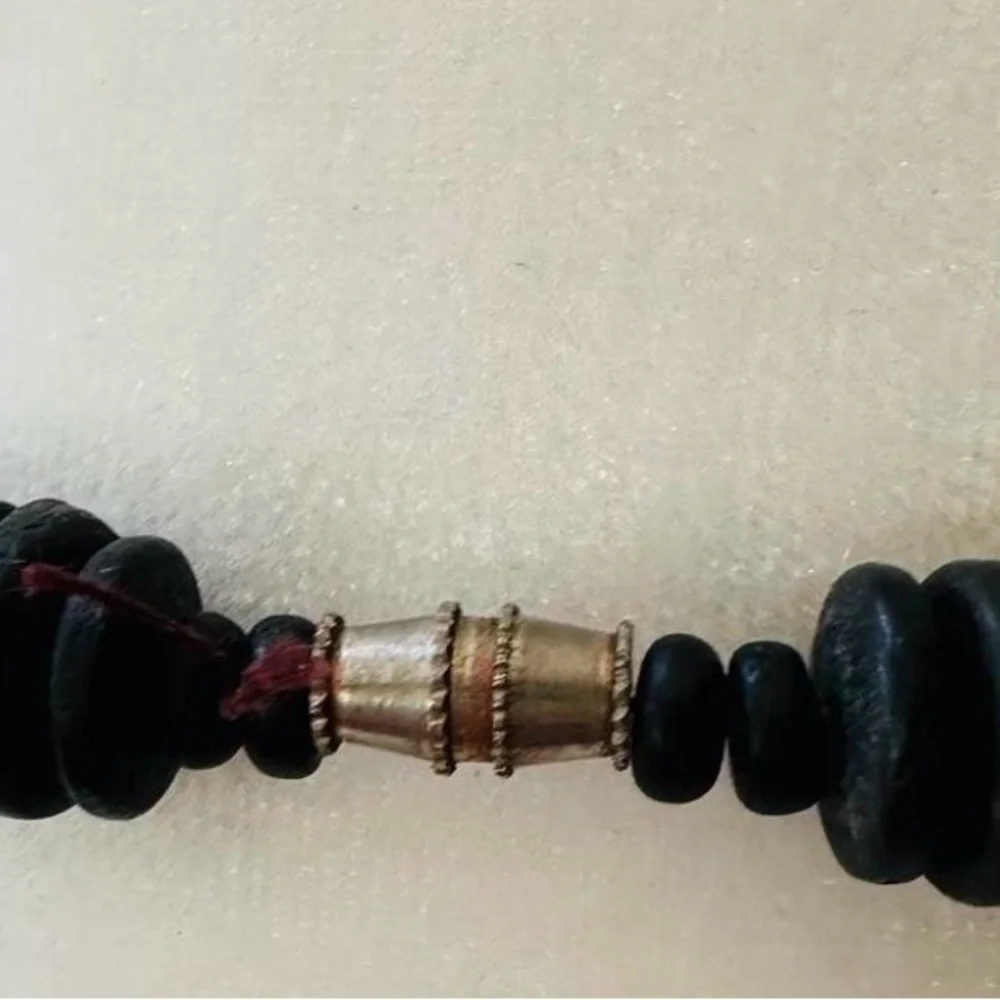 Vintage Craved Wood African Necklace Safari Animal Bead Black & Natural Wood - Picture 12 of 13